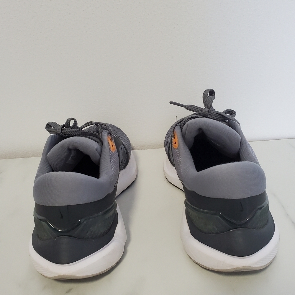 Nike Men's Air Zoom Vomero 16 - Picture 5 of 6